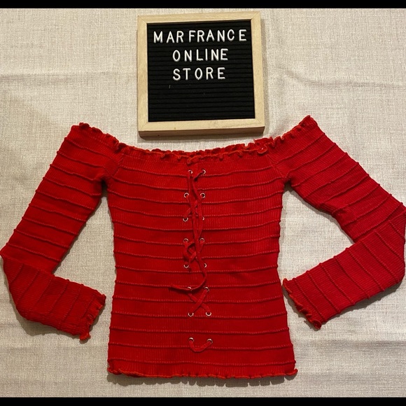 Knitted off shoulder long sleeve tops - Picture 3 of 3